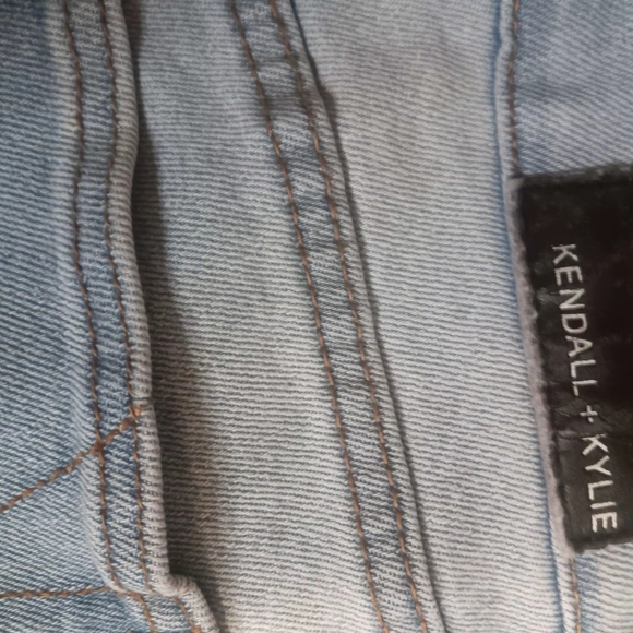 Kendall & Kylie Light Blue Skinny Jeans - Picture 3 of 4